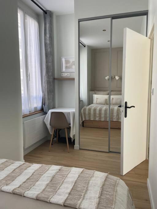 Joli Appartement Avec Parking - Proche Centre Ville Chartres Ngoại thất bức ảnh