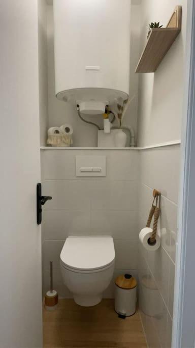 Joli Appartement Avec Parking - Proche Centre Ville Chartres Ngoại thất bức ảnh
